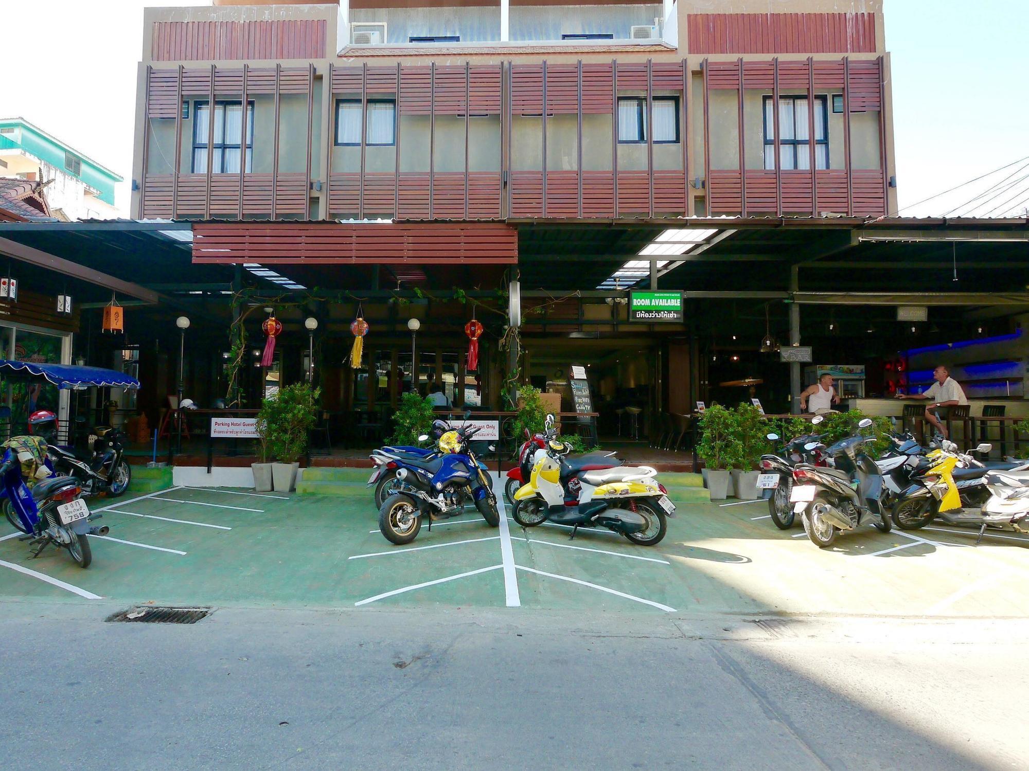Basic Line Hotel @ Loikroh Chiang Mai Zewnętrze zdjęcie