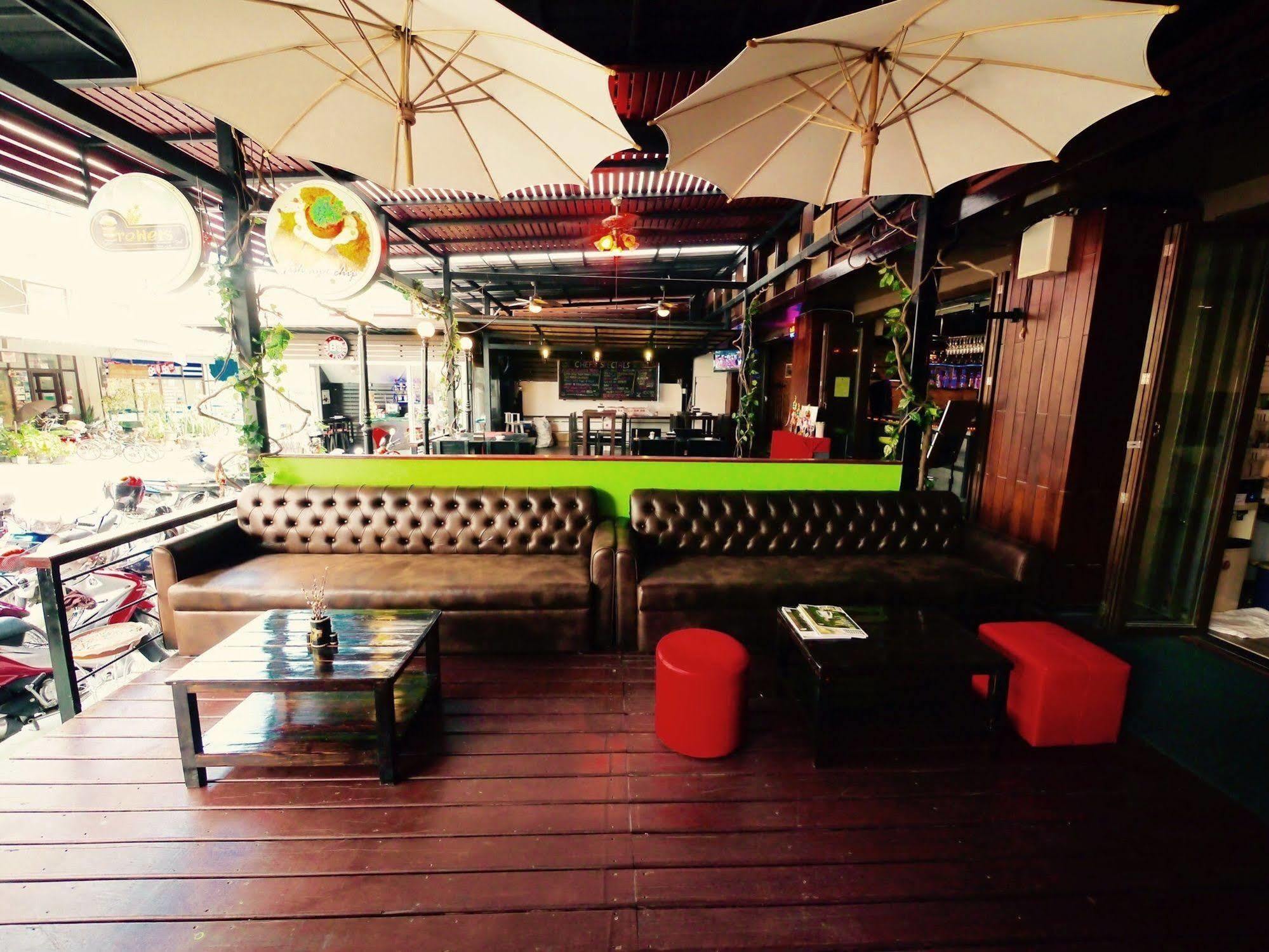 Basic Line Hotel @ Loikroh Chiang Mai Zewnętrze zdjęcie